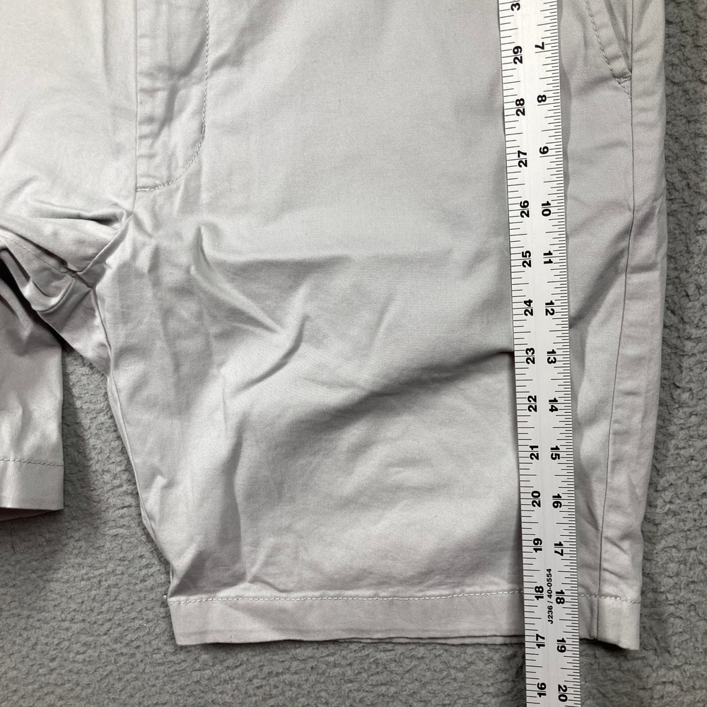 IZOD Saltwater Dockside Shorts Mens 33 NEW Beige Stretch Classic Fit Chino - Picture 6 of 10
